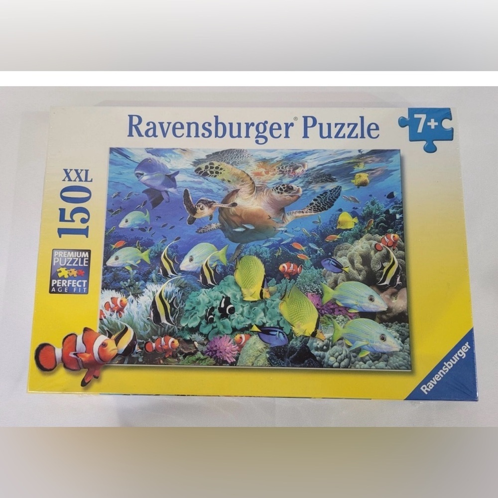 Ravensburger Vibrant Ocean Puzzle - Blue and Yellow Sea Life - Picture 4 of 6